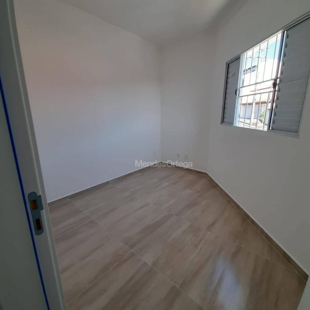 Casa à venda com 2 quartos, 63m² - Foto 12