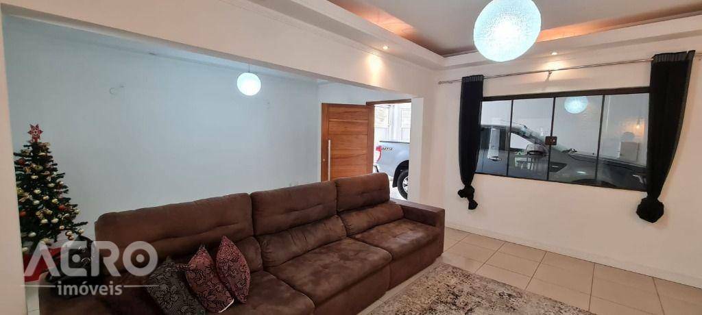 Casa à venda com 3 quartos, 180m² - Foto 14