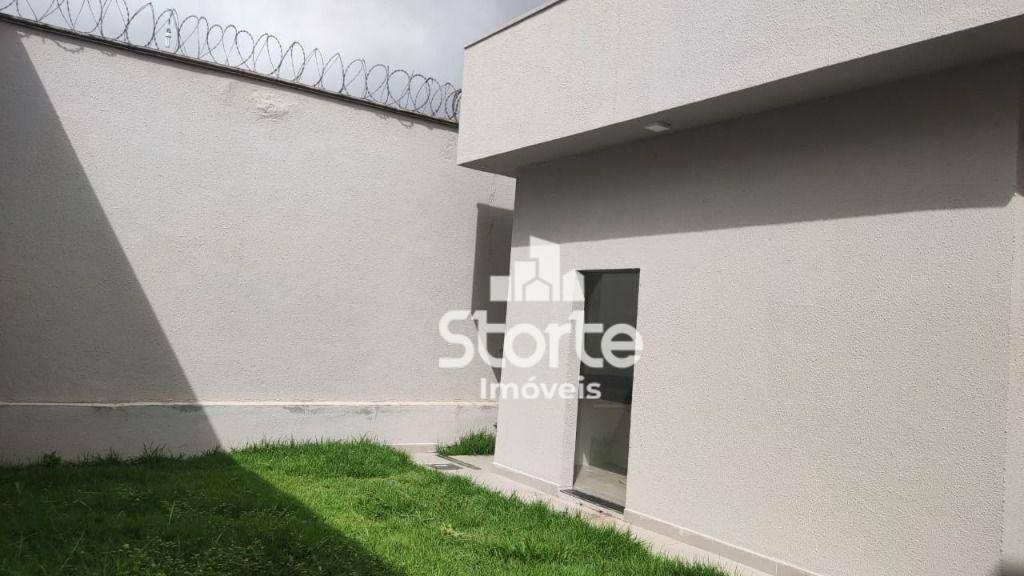 Casa à venda com 3 quartos, 150m² - Foto 15