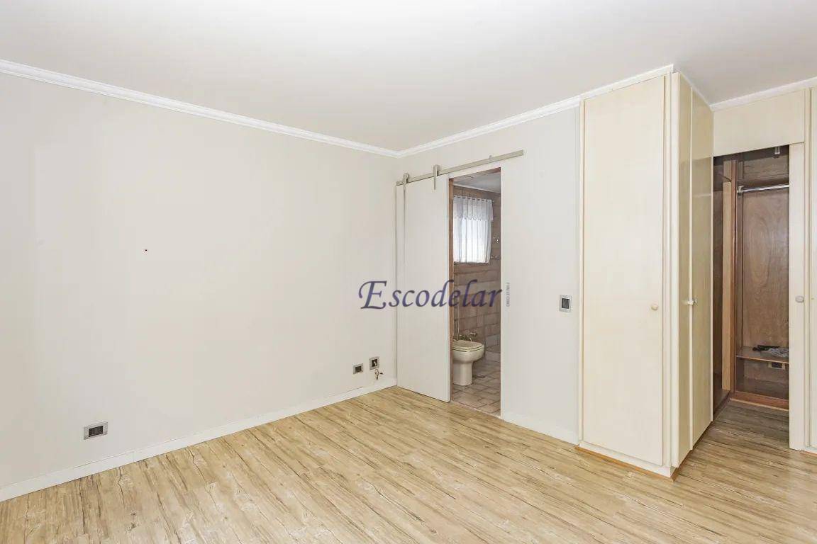 Apartamento à venda com 3 quartos, 136m² - Foto 7