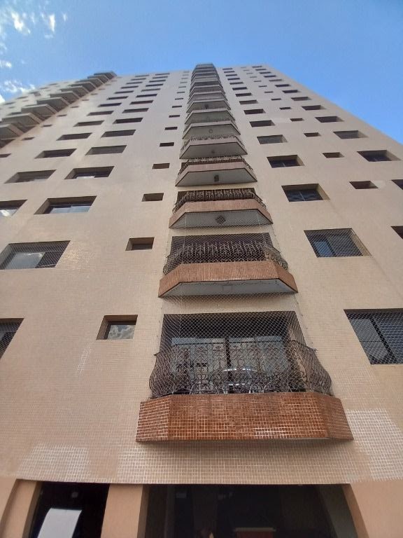 Apartamento à venda com 3 quartos, 138m² - Foto 4