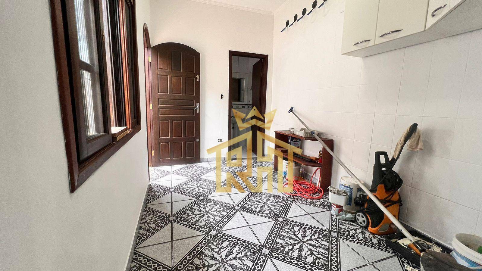 Casa à venda com 3 quartos, 180m² - Foto 11