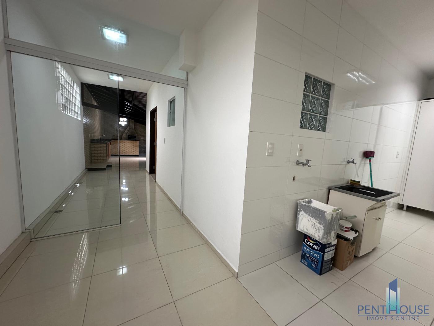 Casa à venda com 4 quartos, 202m² - Foto 10