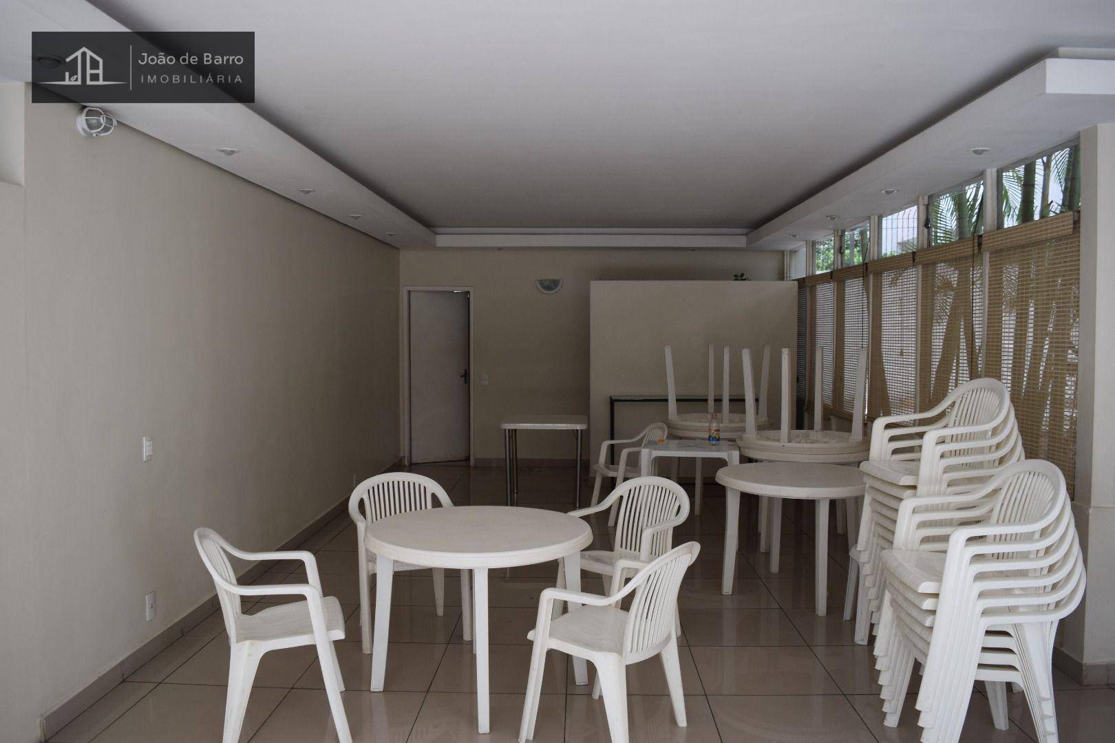 Apartamento para alugar com 3 quartos, 127m² - Foto 17