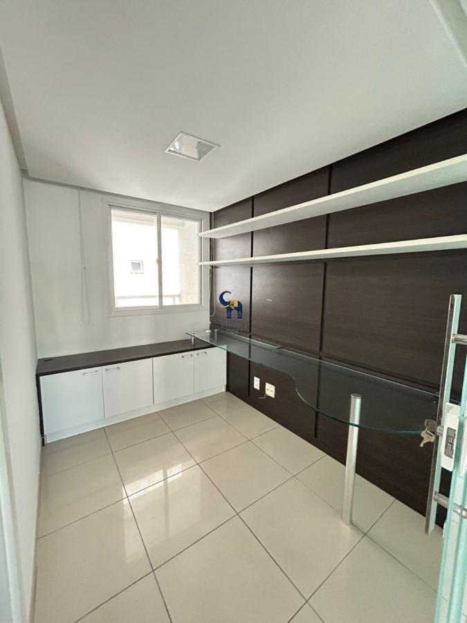 Apartamento à venda com 3 quartos, 143m² - Foto 35