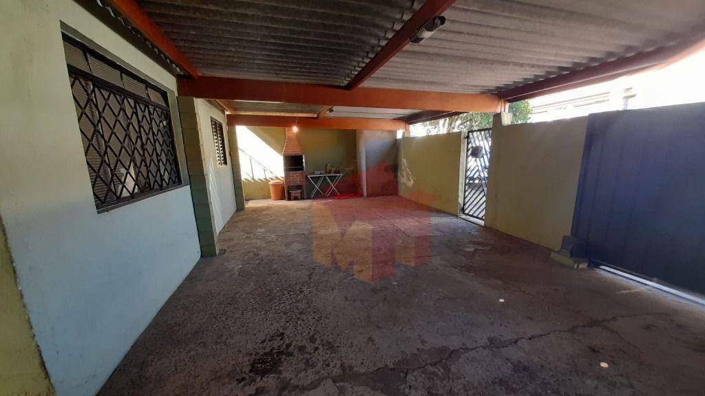 Casa à venda com 4 quartos, 120m² - Foto 3