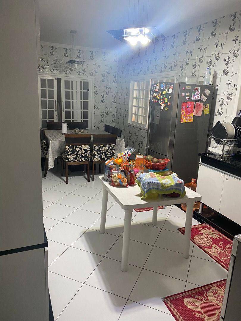 Sobrado à venda com 2 quartos, 220m² - Foto 17