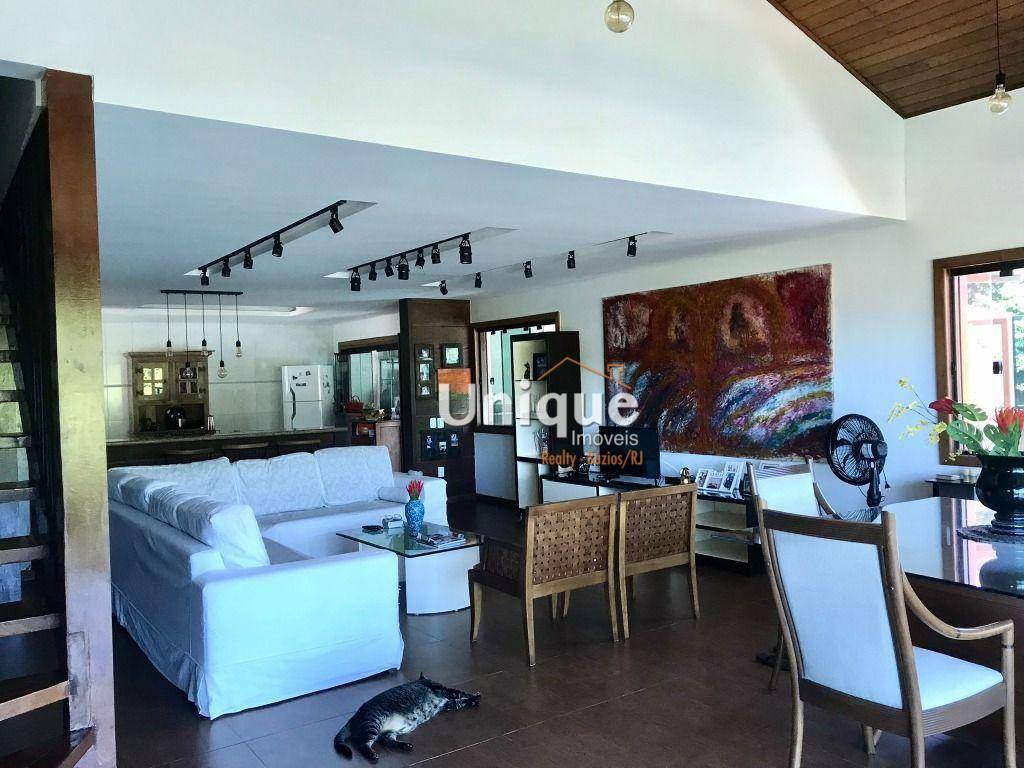 Casa à venda com 4 quartos, 310m² - Foto 5