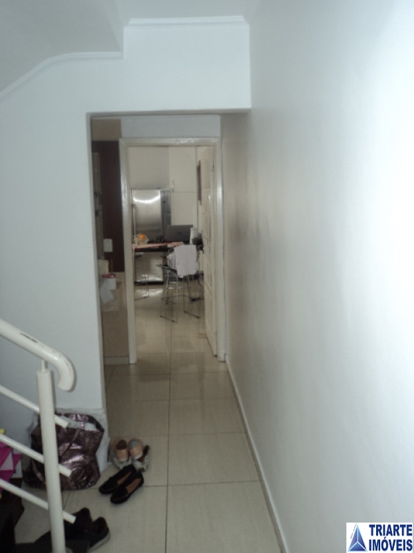 Sobrado à venda com 3 quartos, 200m² - Foto 2