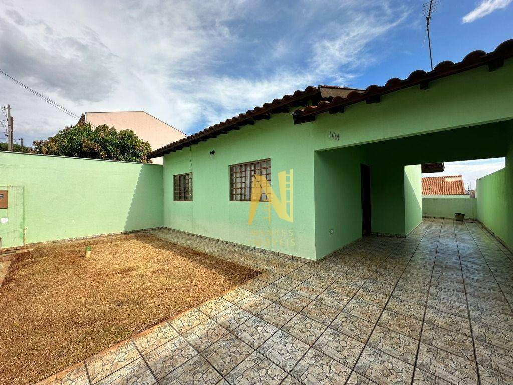 Casa à venda com 2 quartos, 69m² - Foto 1