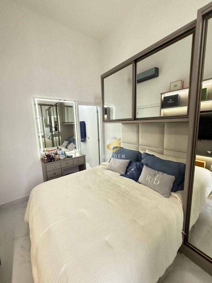Casa à venda com 2 quartos, 67m² - Foto 13