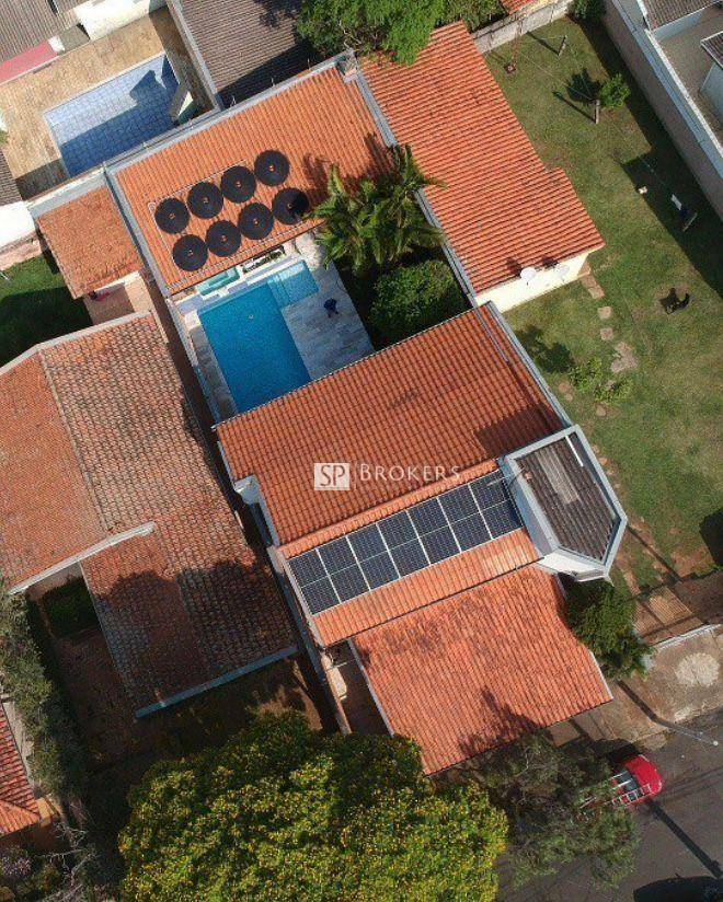 Casa à venda com 3 quartos, 300m² - Foto 32