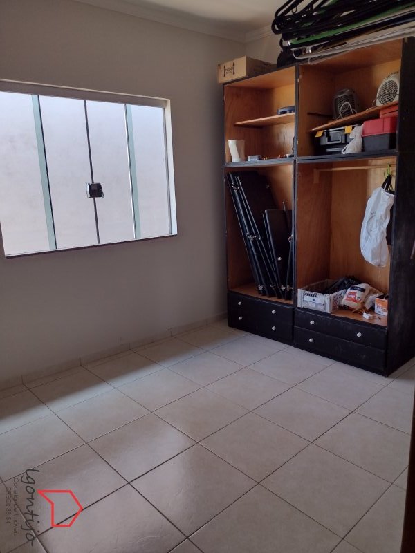 Casa à venda com 3 quartos, 230m² - Foto 3