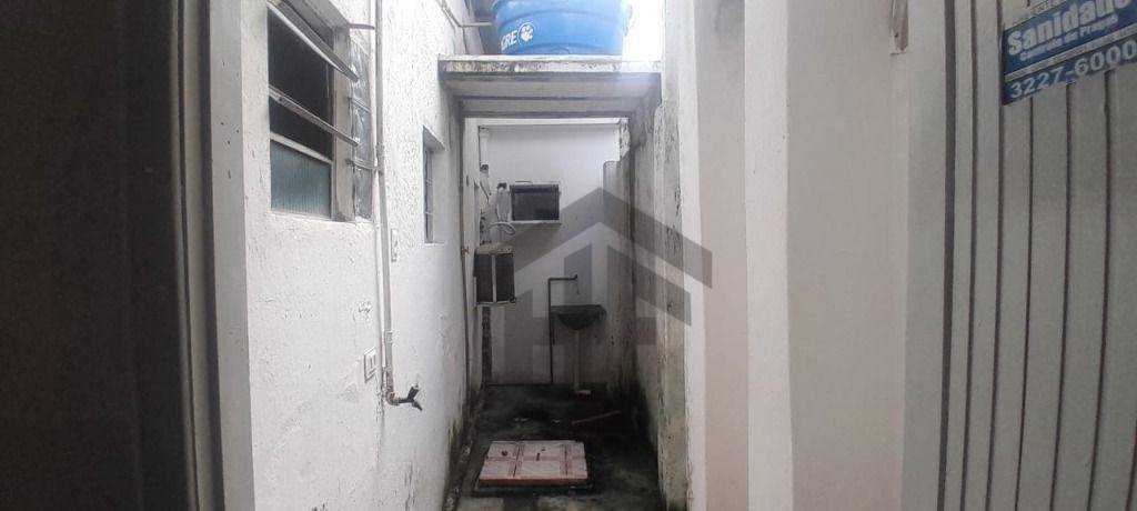 Casa para alugar com 3 quartos, 314m² - Foto 15