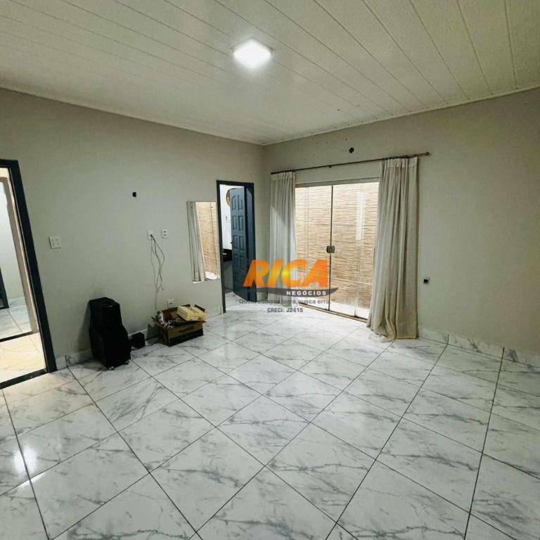 Casa à venda com 3 quartos, 210m² - Foto 23