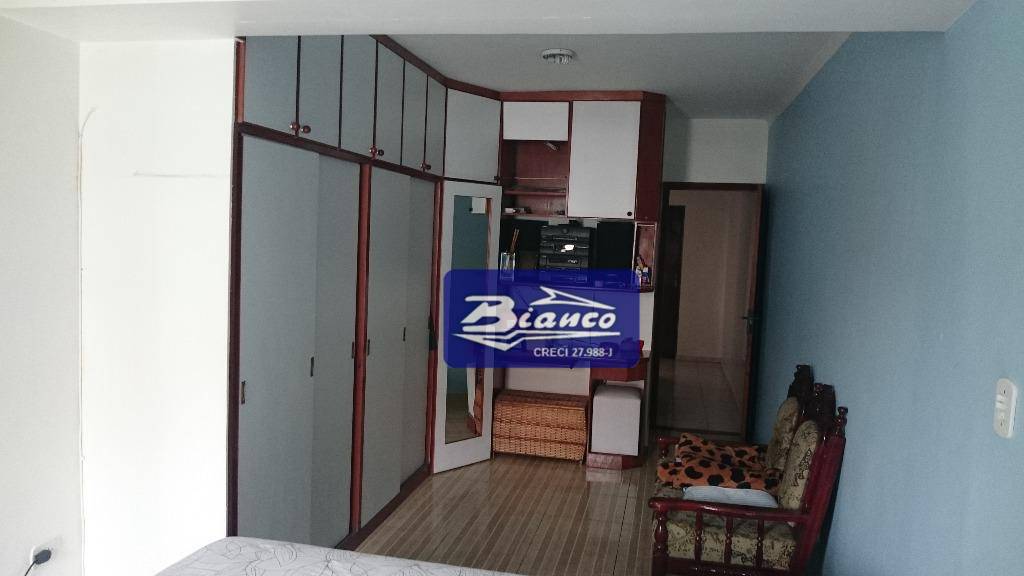 Sobrado à venda com 3 quartos, 243m² - Foto 15