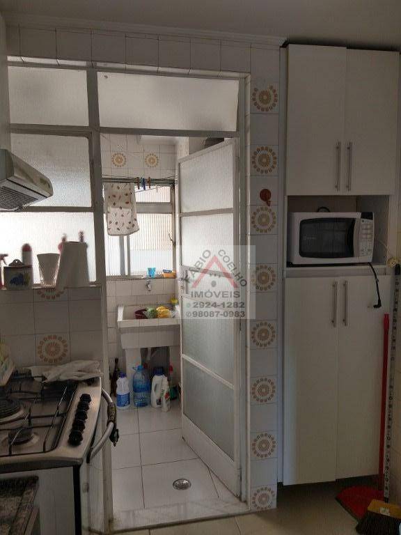 Apartamento à venda com 3 quartos, 98m² - Foto 35