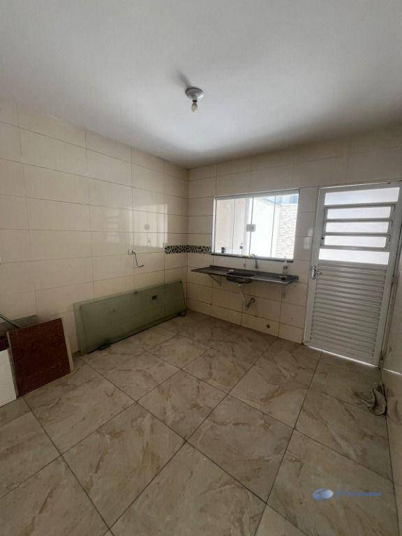 Sobrado à venda e aluguel com 3 quartos, 173m² - Foto 9