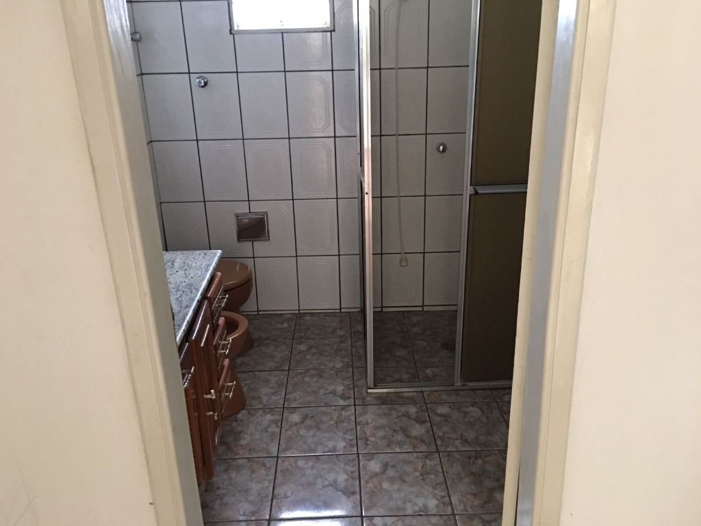 Casa à venda com 2 quartos, 300m² - Foto 3