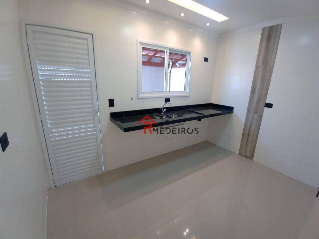 Casa à venda com 2 quartos, 64m² - Foto 6