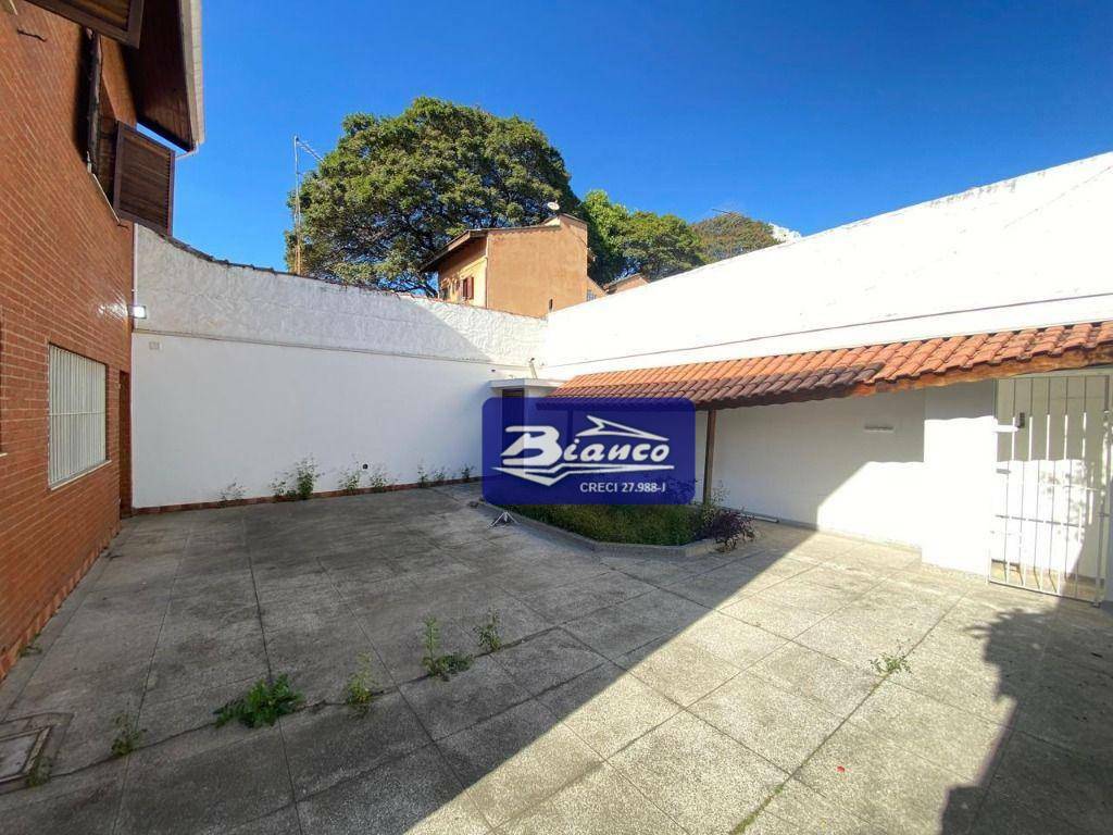 Sobrado à venda e aluguel com 3 quartos, 337m² - Foto 8