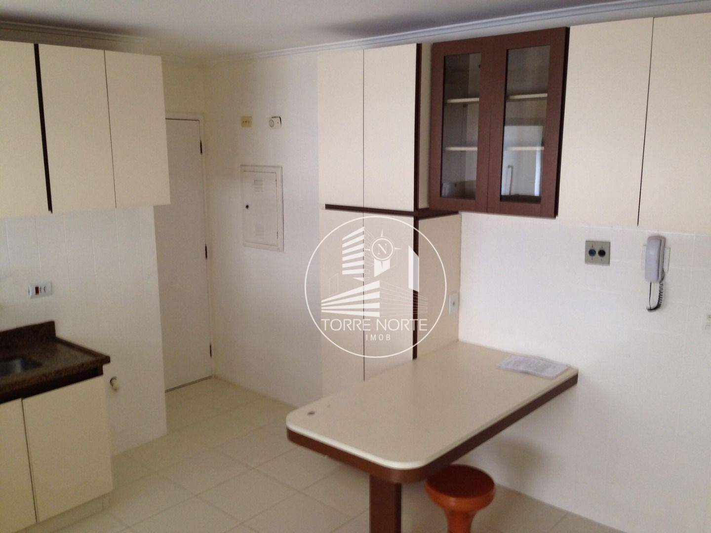 Apartamento à venda com 4 quartos, 153m² - Foto 4