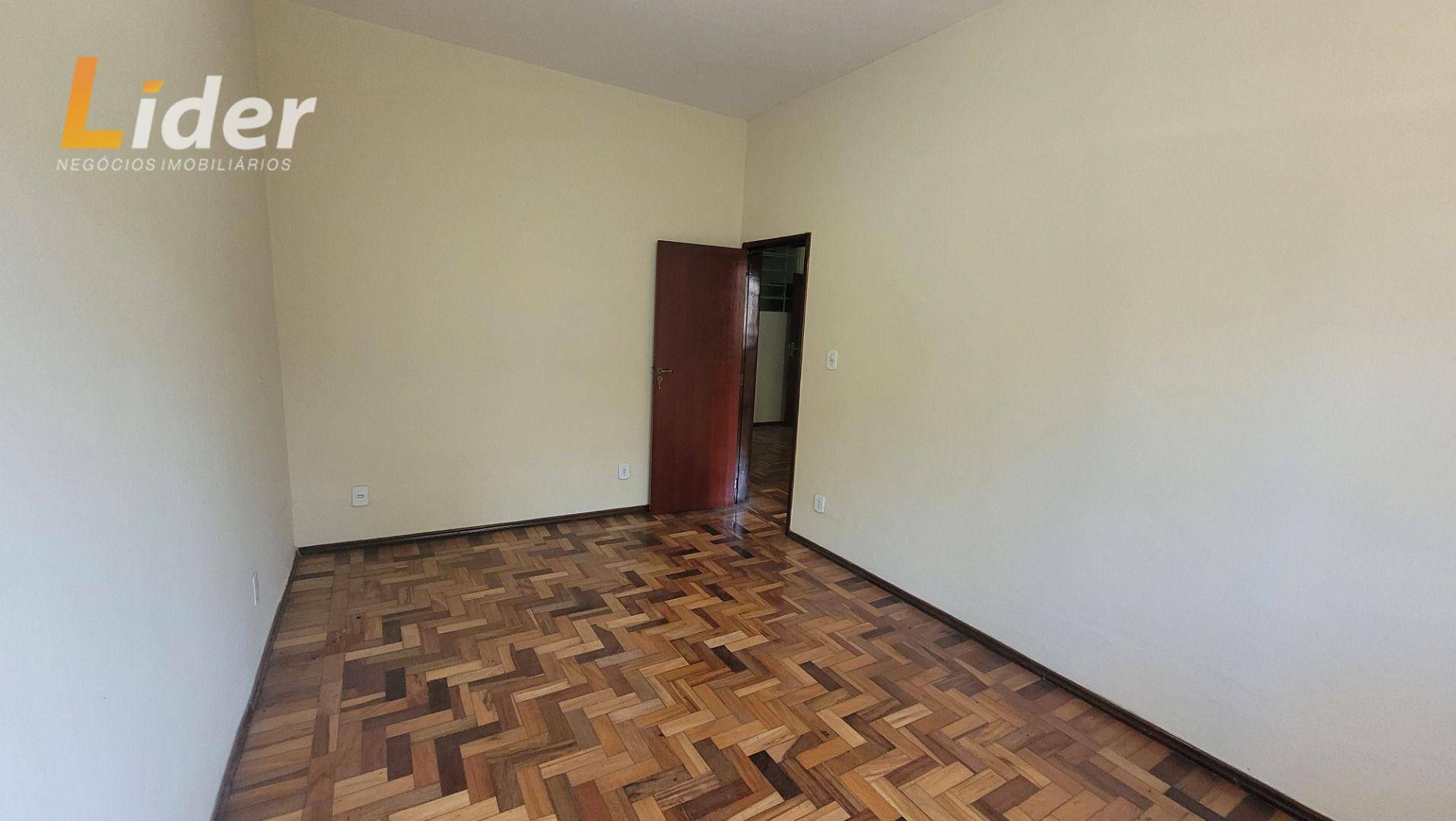 Casa à venda com 2 quartos, 105m² - Foto 7