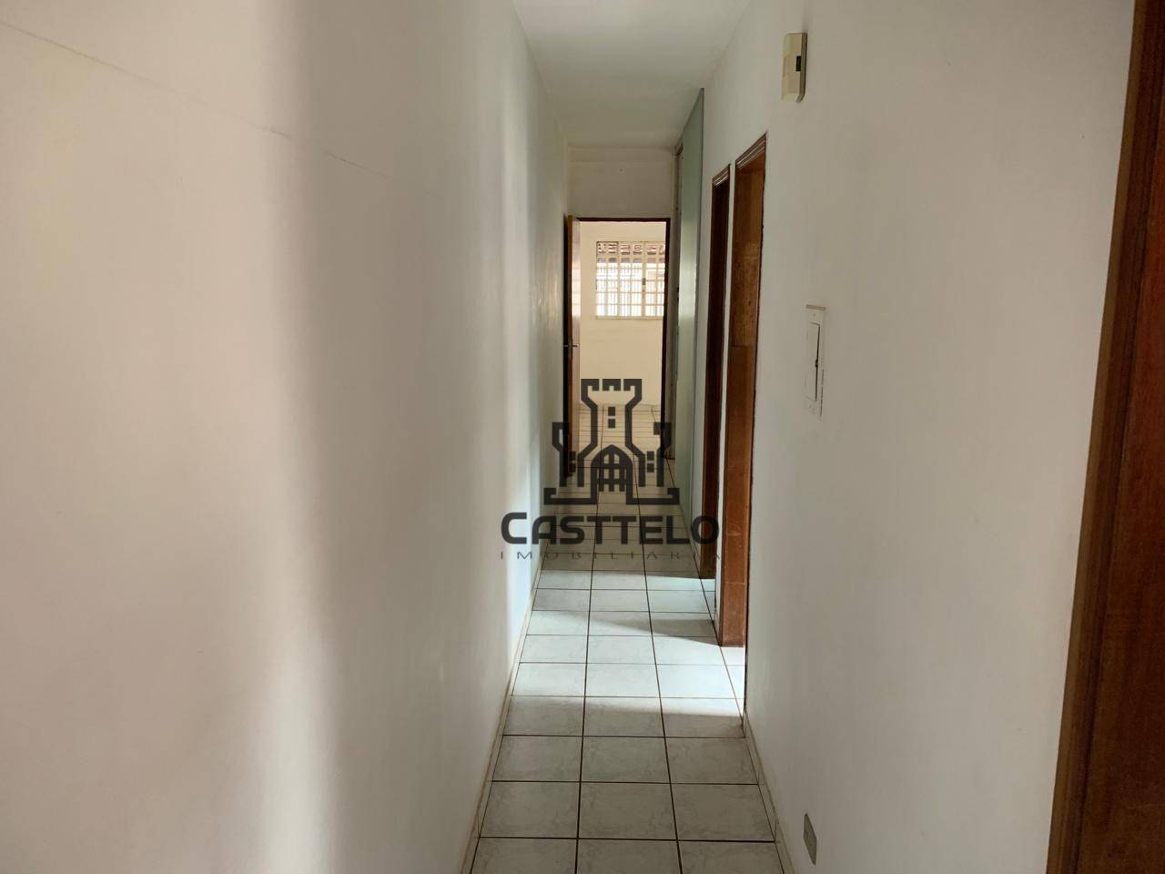 Casa à venda com 3 quartos, 70m² - Foto 4