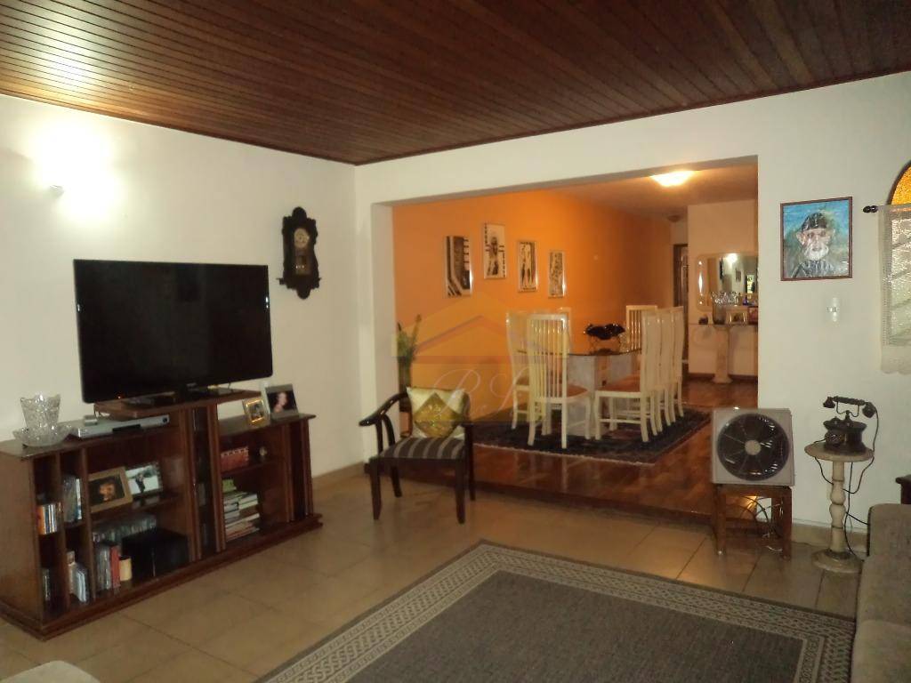 Sobrado à venda com 3 quartos, 225m² - Foto 2