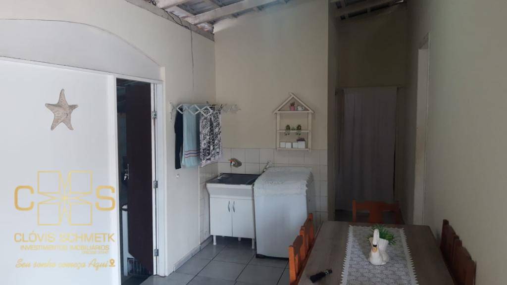 Casa à venda com 4 quartos, 200m² - Foto 6