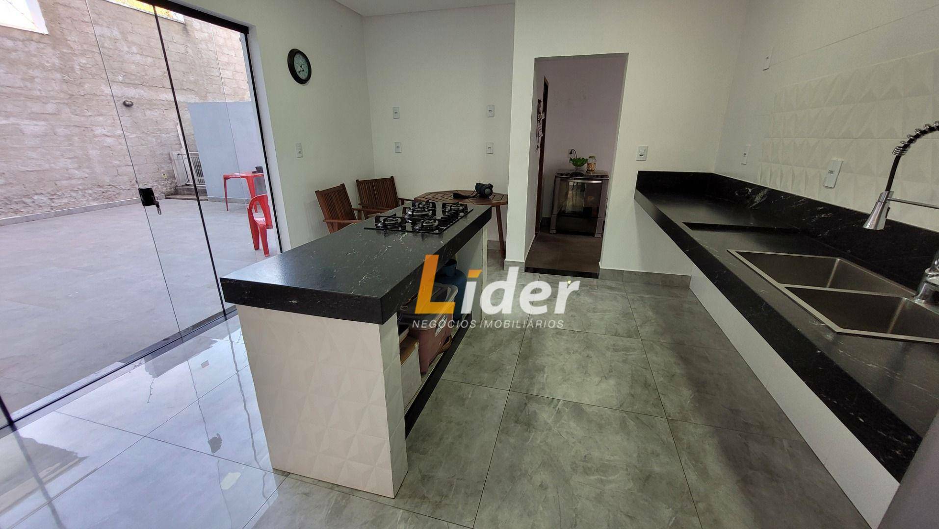 Casa de Condomínio à venda com 4 quartos, 300m² - Foto 13