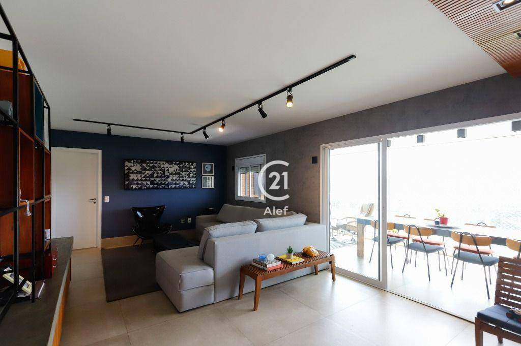 Apartamento à venda com 3 quartos, 157m² - Foto 1