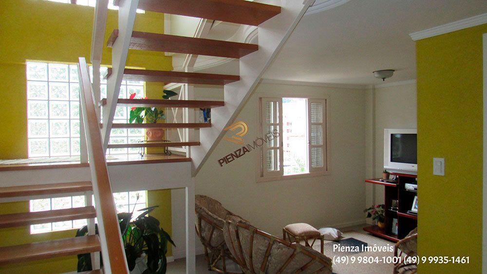 Casa à venda com 3 quartos, 240m² - Foto 7