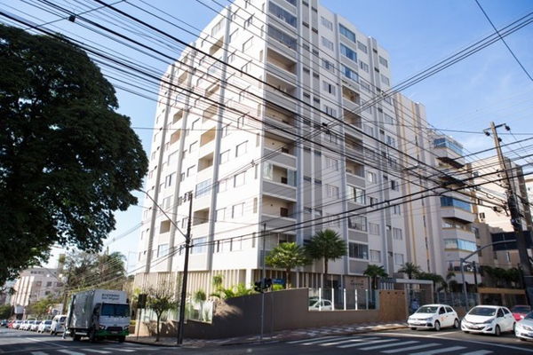 Apartamento à venda com 3 quartos, 133m² - Foto 1