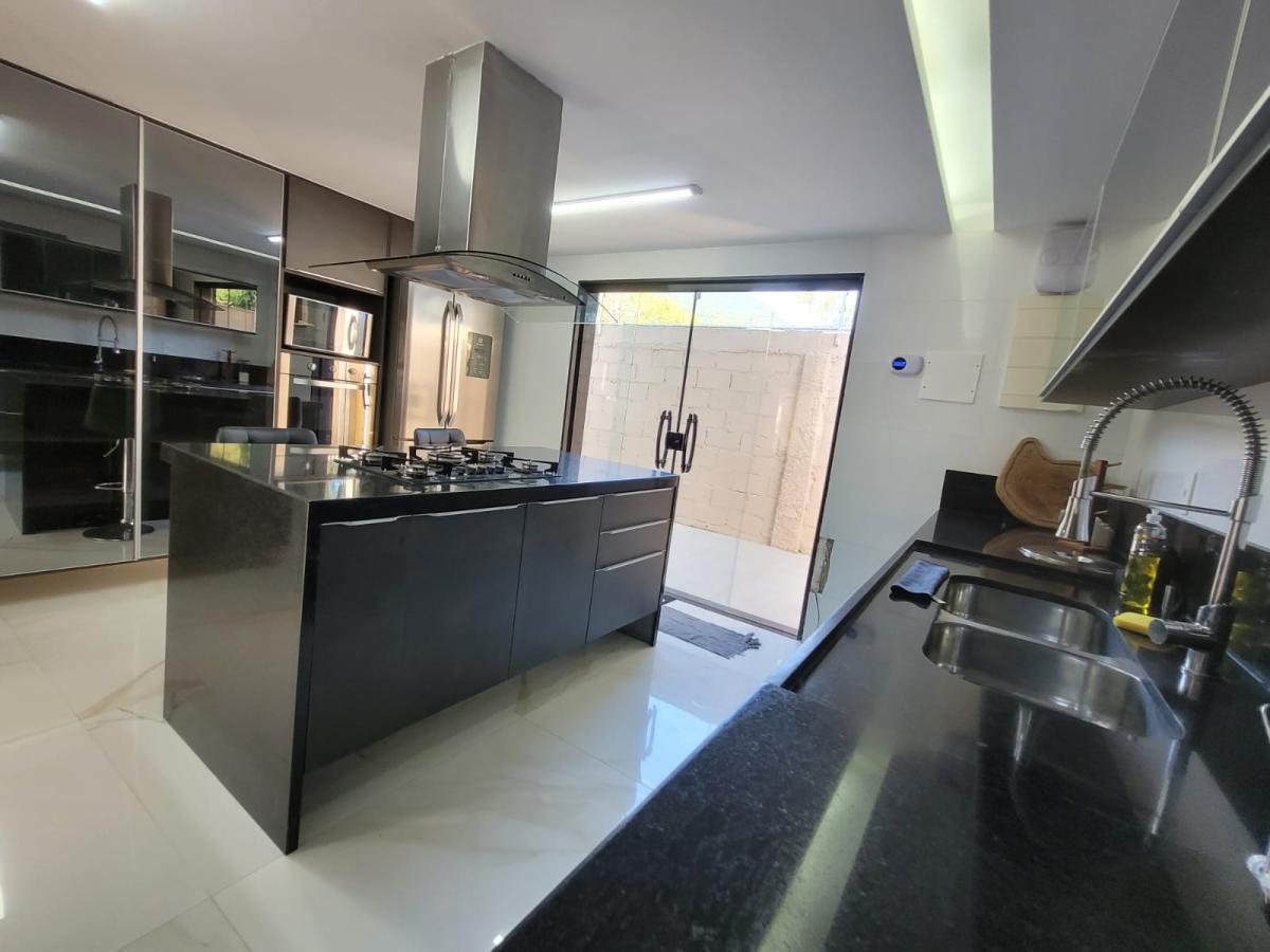 Casa de Condomínio à venda com 3 quartos, 280m² - Foto 24