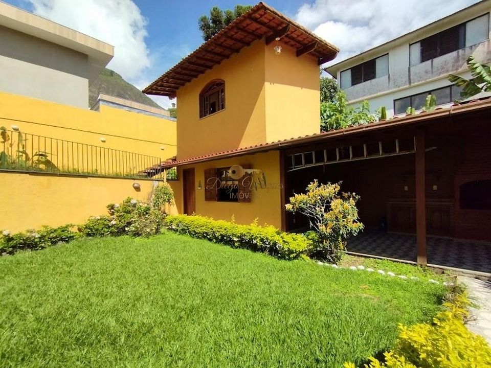 Casa à venda com 5 quartos, 250m² - Foto 5