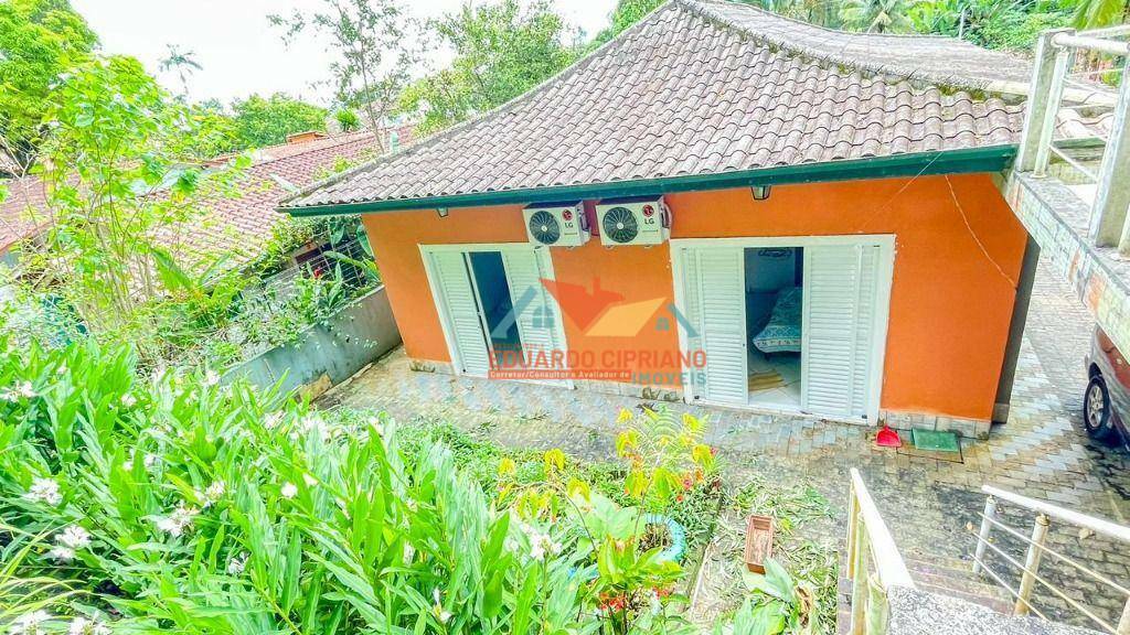 Casa à venda com 3 quartos, 134m² - Foto 2