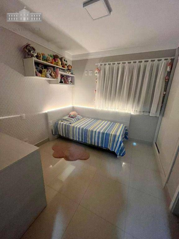 Apartamento à venda com 3 quartos, 142m² - Foto 18