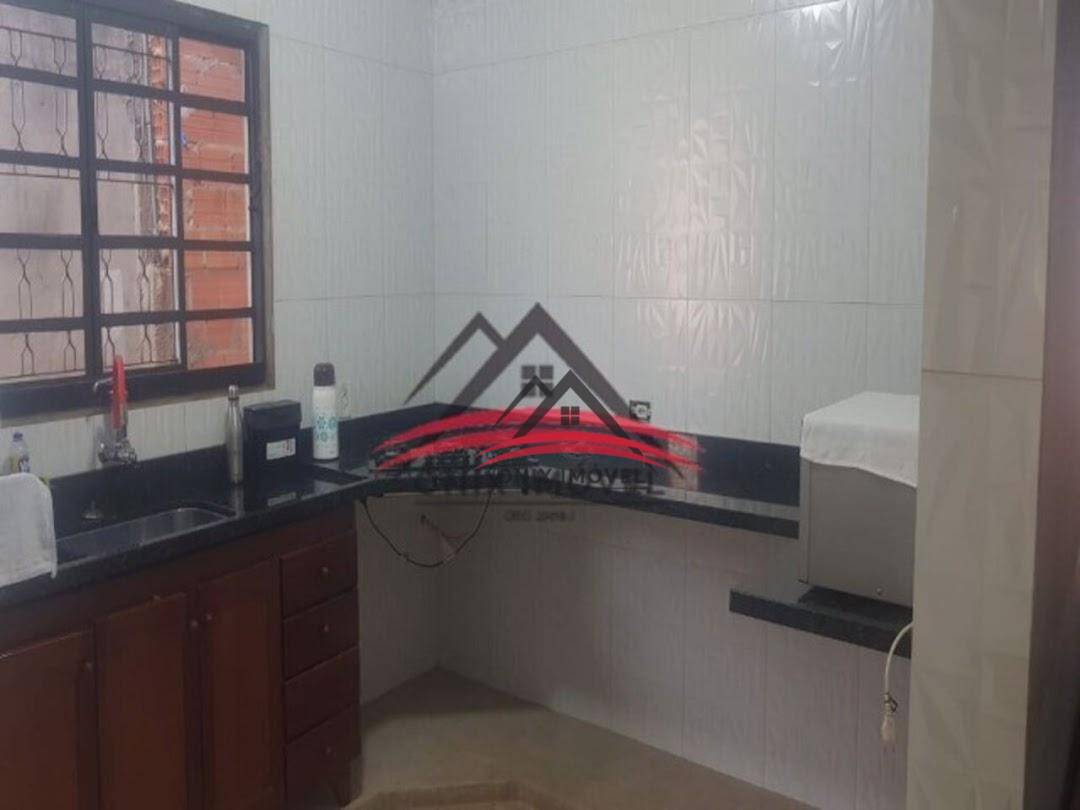 Casa à venda com 2 quartos, 250m² - Foto 15