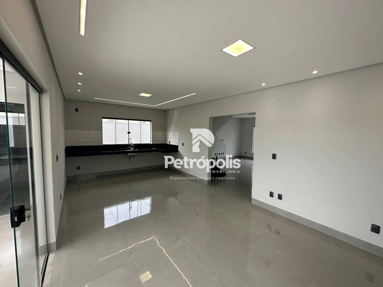 Sobrado à venda com 3 quartos, 179m² - Foto 4