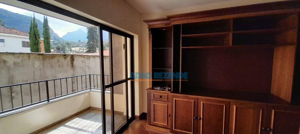 Apartamento à venda com 3 quartos, 114m² - Foto 4