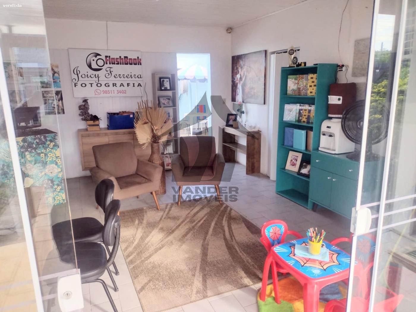 Casa à venda com 4 quartos, 300m² - Foto 4