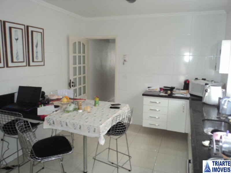 Sobrado à venda com 3 quartos, 200m² - Foto 11