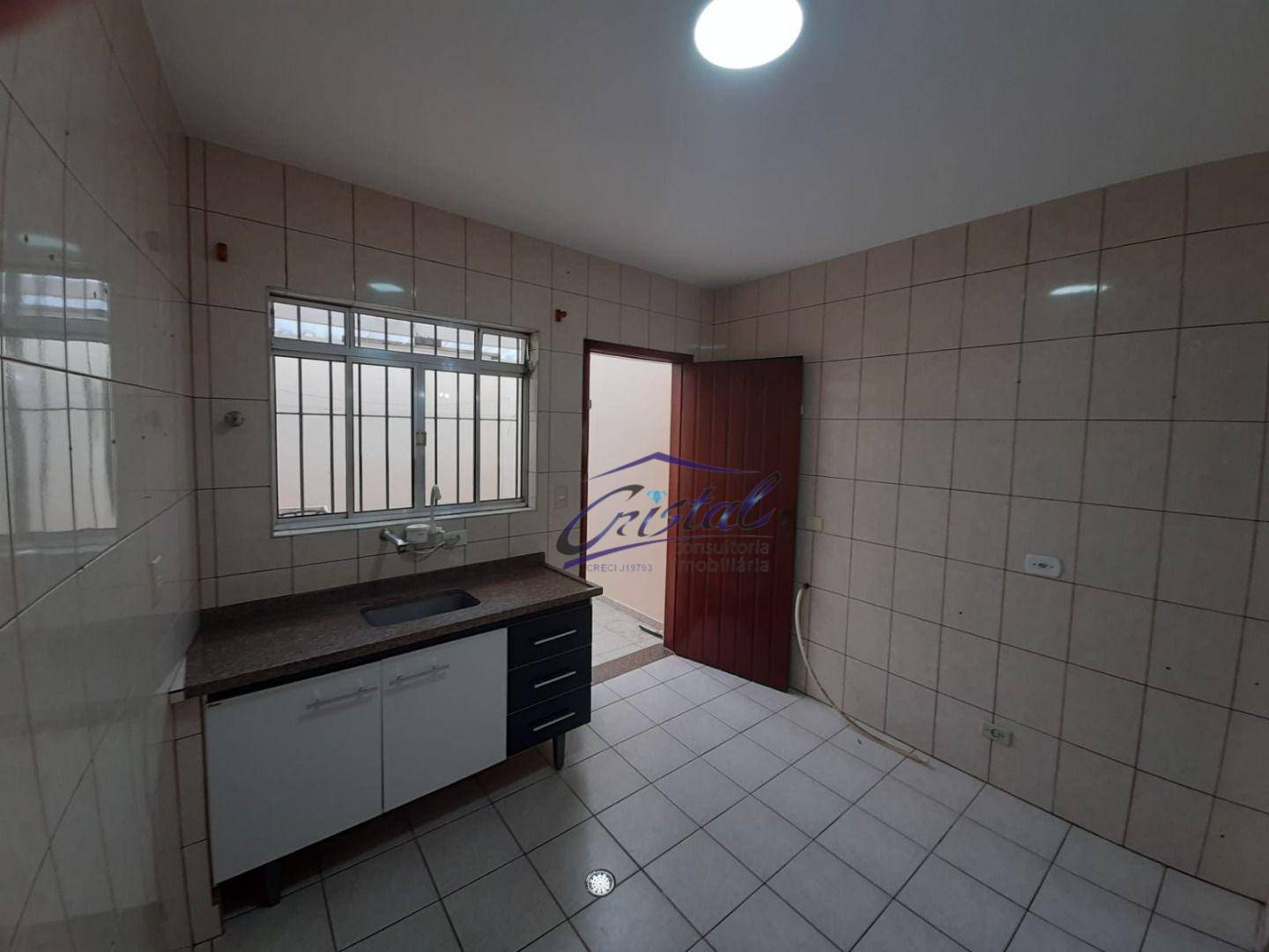 Casa à venda com 2 quartos, 70m² - Foto 11