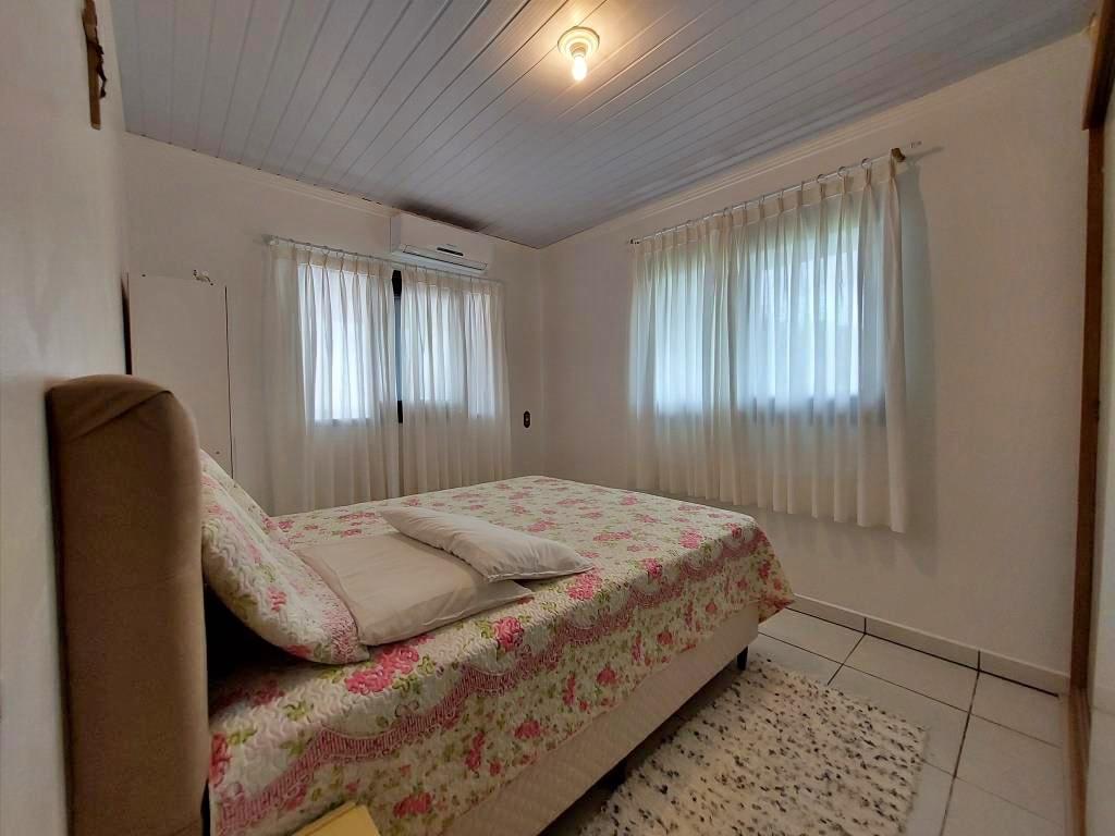 Casa à venda com 3 quartos, 98m² - Foto 15