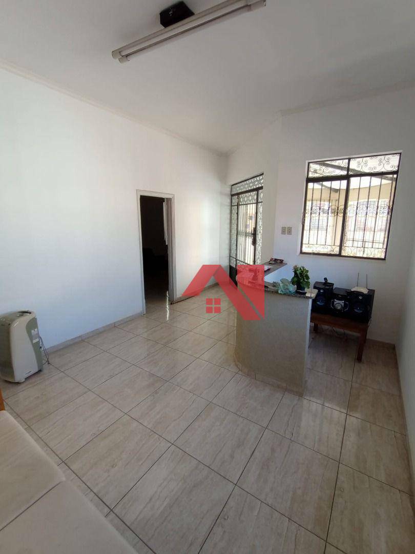 Casa à venda com 5 quartos, 221m² - Foto 20