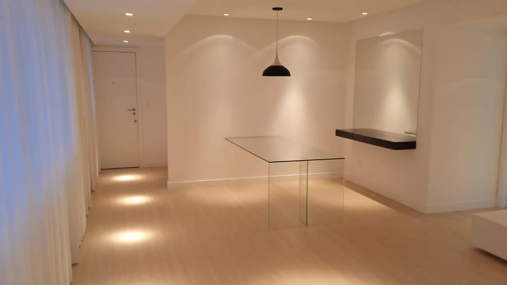 Apartamento à venda com 3 quartos, 140m² - Foto 4