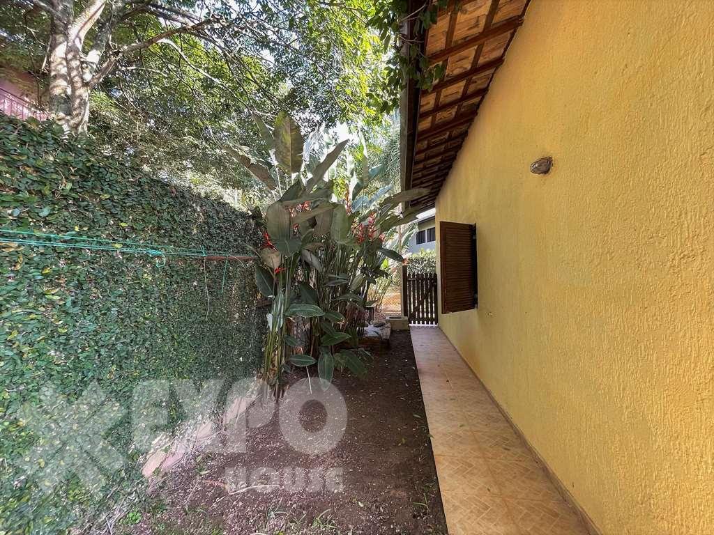 Casa à venda com 4 quartos, 591m² - Foto 40