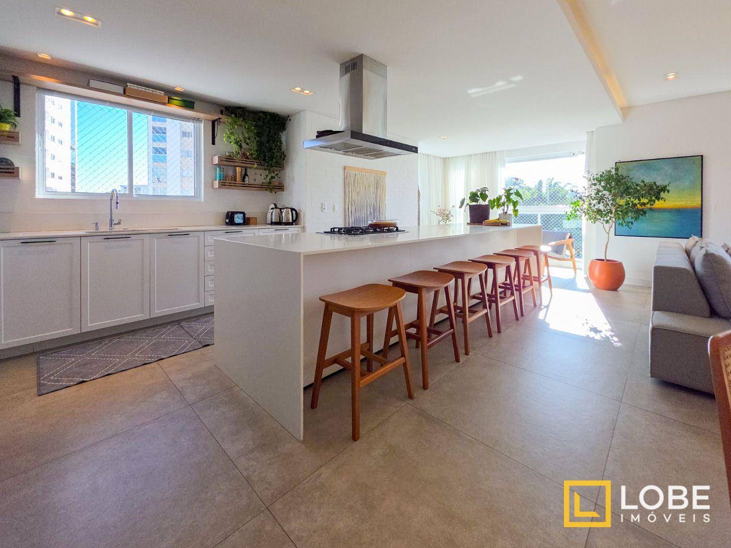 Apartamento à venda com 3 quartos, 165m² - Foto 3