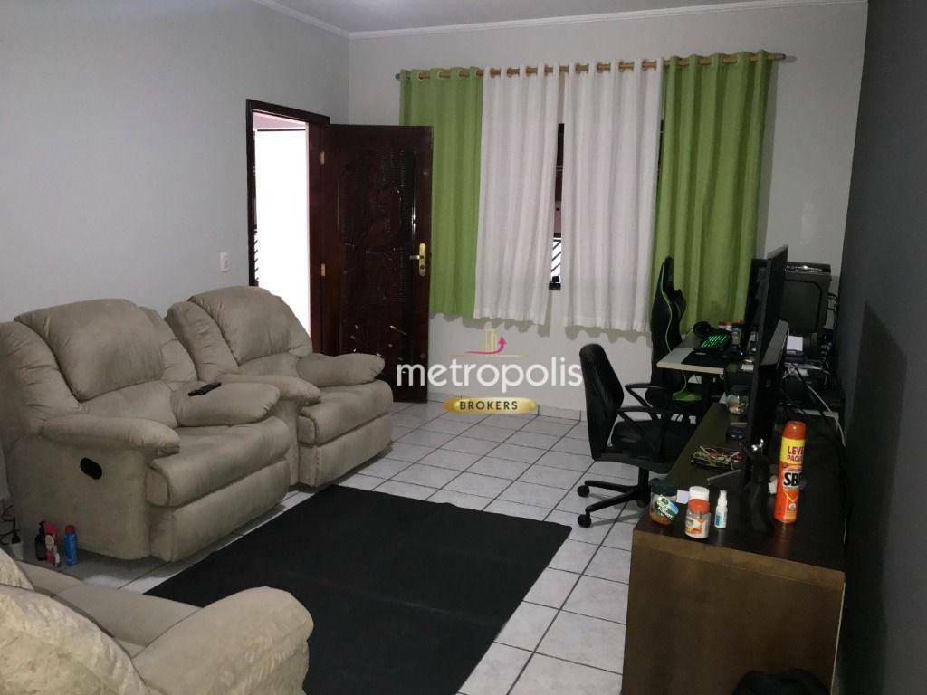 Casa à venda com 3 quartos, 210m² - Foto 2